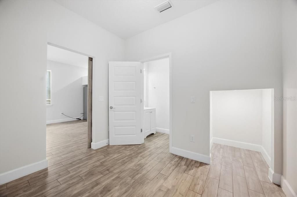 En Venta: $325,000 (4 camas, 2 baños, 1734 Pies cuadrados)