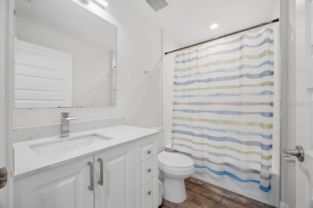 En Venta: $325,000 (4 camas, 2 baños, 1734 Pies cuadrados)
