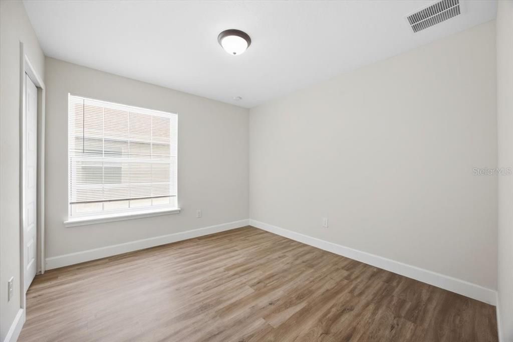 En Venta: $325,000 (4 camas, 2 baños, 1734 Pies cuadrados)