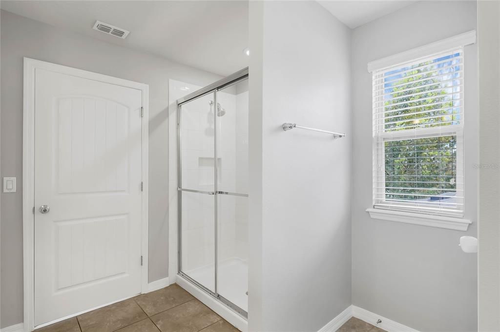 For Rent: $3,200 (3 beds, 2 baths, 2170 Square Feet)
