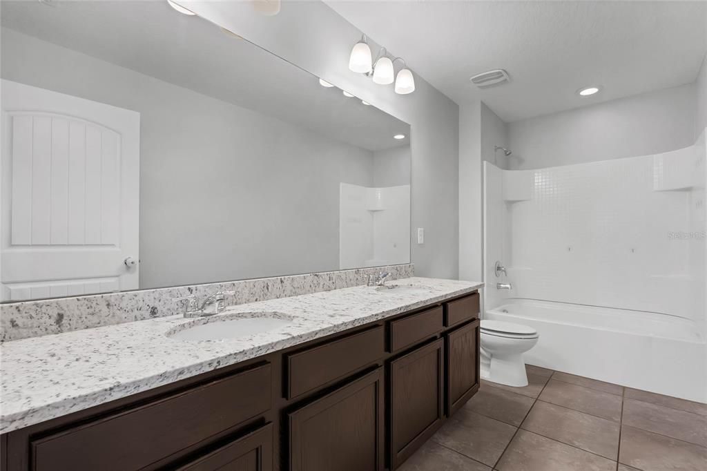 For Rent: $3,200 (3 beds, 2 baths, 2170 Square Feet)