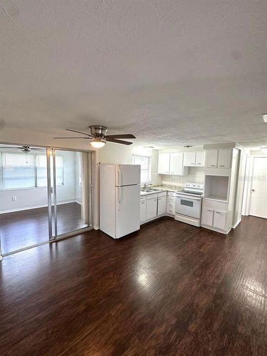В аренду: $1,625 (2 спален, 1 ванн, 1024 Квадратных фут)