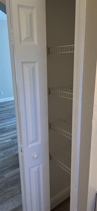 For Rent: $3,100 (4 beds, 2 baths, 2114 Square Feet)