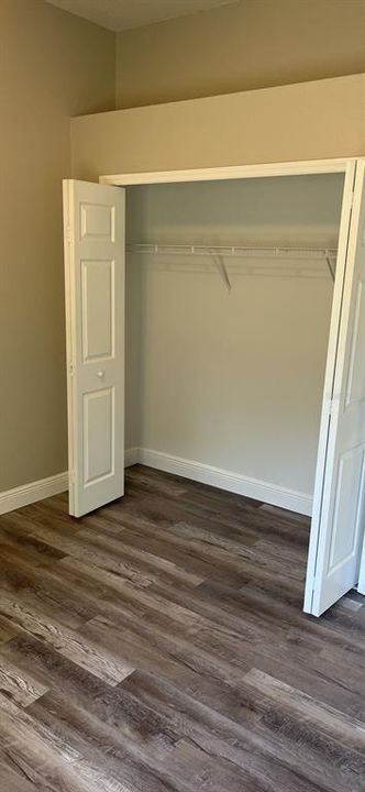 For Rent: $3,100 (4 beds, 2 baths, 2114 Square Feet)