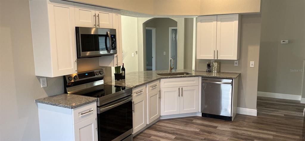 For Rent: $3,100 (4 beds, 2 baths, 2114 Square Feet)
