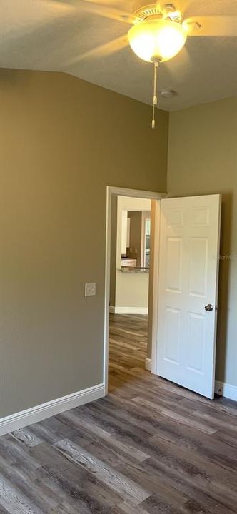 For Rent: $3,100 (4 beds, 2 baths, 2114 Square Feet)
