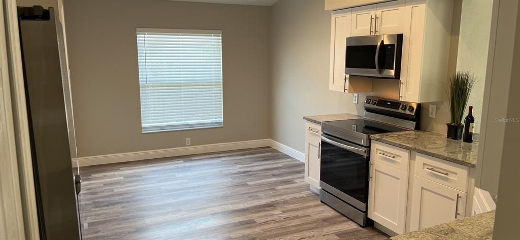 For Rent: $3,100 (4 beds, 2 baths, 2114 Square Feet)