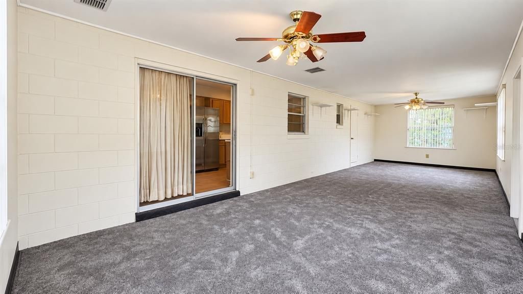 For Sale: $329,000 (3 beds, 2 baths, 1631 Square Feet)