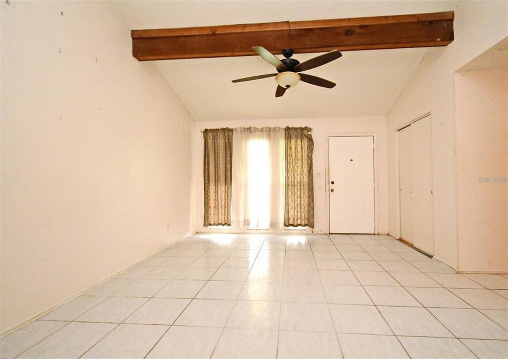 En Venta: $329,000 (3 camas, 2 baños, 1631 Pies cuadrados)