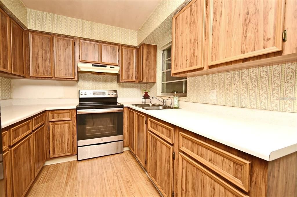 En Venta: $329,000 (3 camas, 2 baños, 1631 Pies cuadrados)