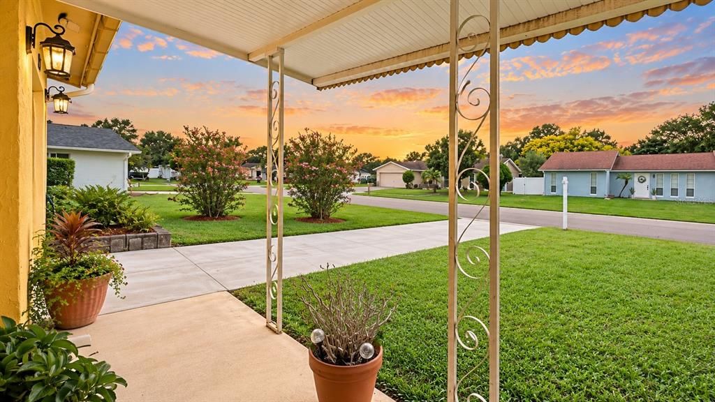 For Sale: $329,000 (3 beds, 2 baths, 1631 Square Feet)