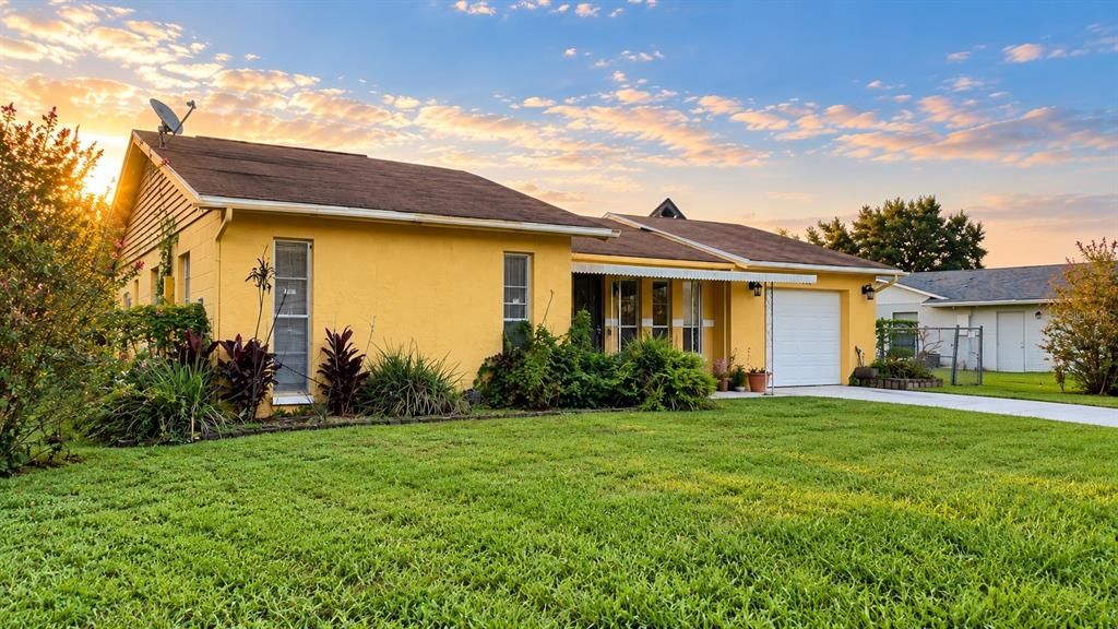 For Sale: $329,000 (3 beds, 2 baths, 1631 Square Feet)