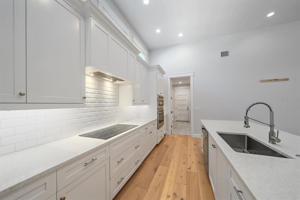 En Venta: $1,549,000 (3 camas, 2 baños, 2521 Pies cuadrados)