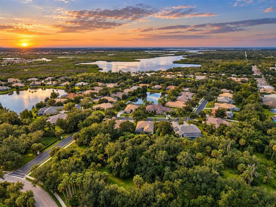 На продажу: $350,000 (3 спален, 2 ванн, 1428 Квадратных фут)