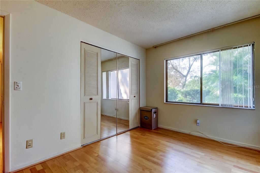 En Venta: $189,900 (2 camas, 2 baños, 1045 Pies cuadrados)