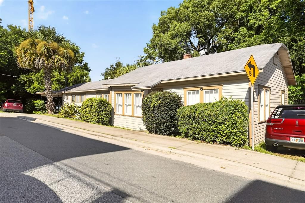 For Sale: $499,000 (4 beds, 2 baths, 1627 Square Feet)