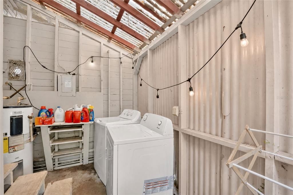 For Sale: $499,000 (4 beds, 2 baths, 1627 Square Feet)