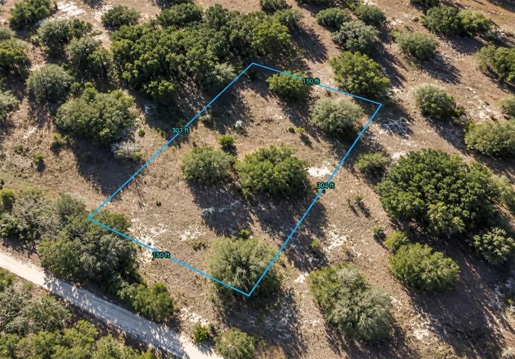 На продажу: $22,900 (1.04 acres)