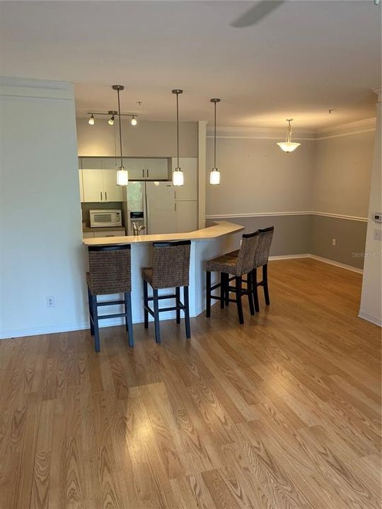 For Rent: $1,700 (1 beds, 1 baths, 829 Square Feet)