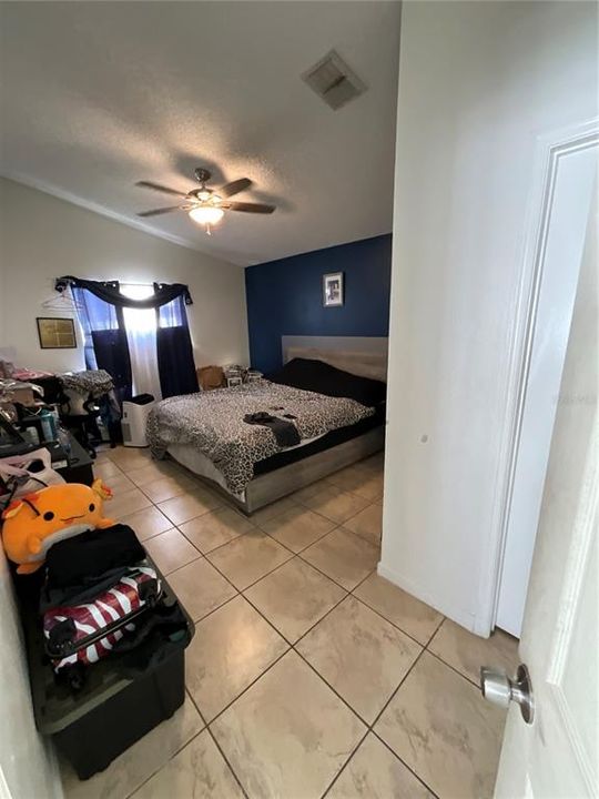 En Venta: $275,000 (3 camas, 2 baños, 1392 Pies cuadrados)