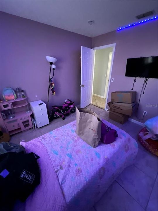 En Venta: $275,000 (3 camas, 2 baños, 1392 Pies cuadrados)
