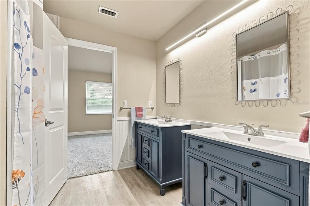 For Sale: $357,000 (3 beds, 2 baths, 1536 Square Feet)