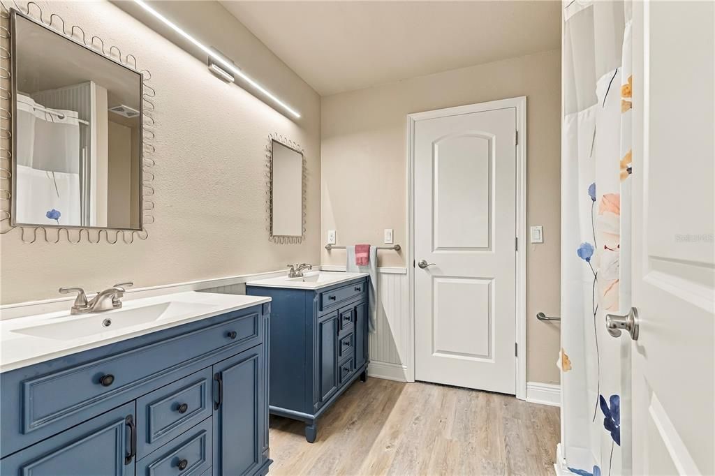 For Sale: $357,000 (3 beds, 2 baths, 1536 Square Feet)