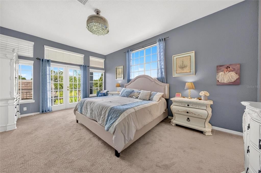 For Sale: $825,000 (3 beds, 3 baths, 2460 Square Feet)
