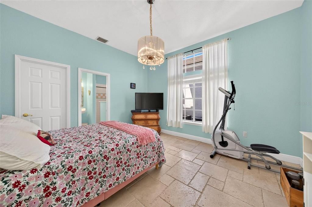 For Sale: $825,000 (3 beds, 3 baths, 2460 Square Feet)