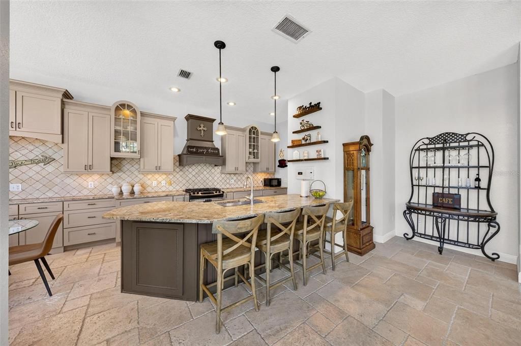 For Sale: $825,000 (3 beds, 3 baths, 2460 Square Feet)