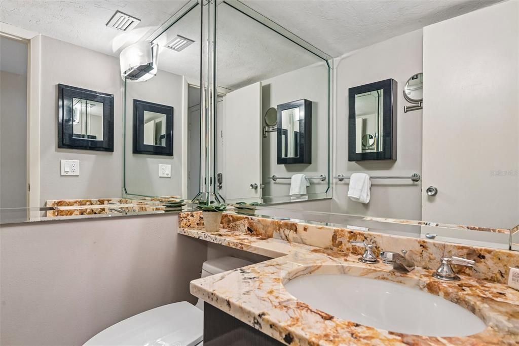 Active With Contract: $535,000 (2 beds, 1 baths, 1010 Square Feet)