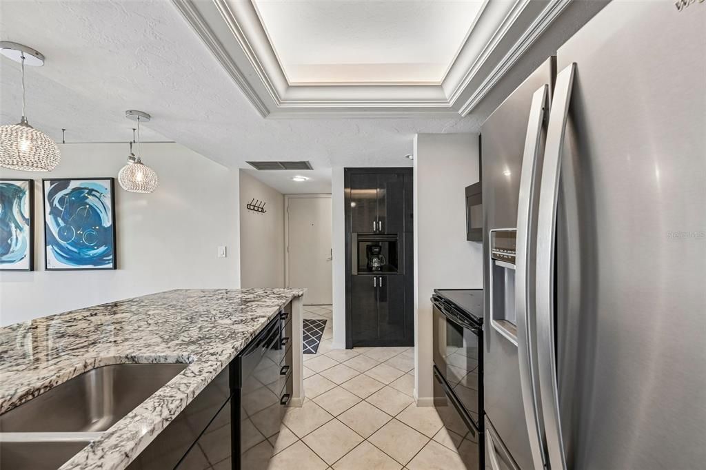 Active With Contract: $535,000 (2 beds, 1 baths, 1010 Square Feet)