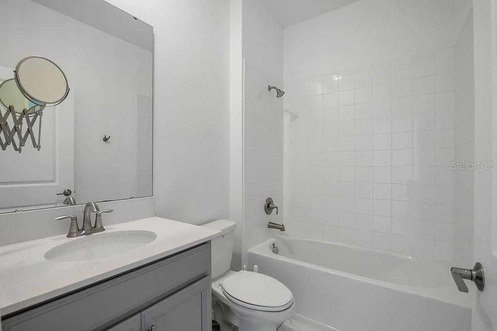 En Venta: $549,000 (6 camas, 5 baños, 3291 Pies cuadrados)