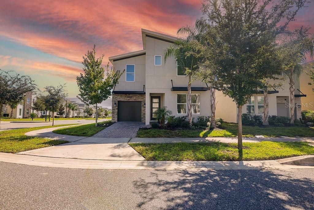 En Venta: $549,000 (6 camas, 5 baños, 3291 Pies cuadrados)