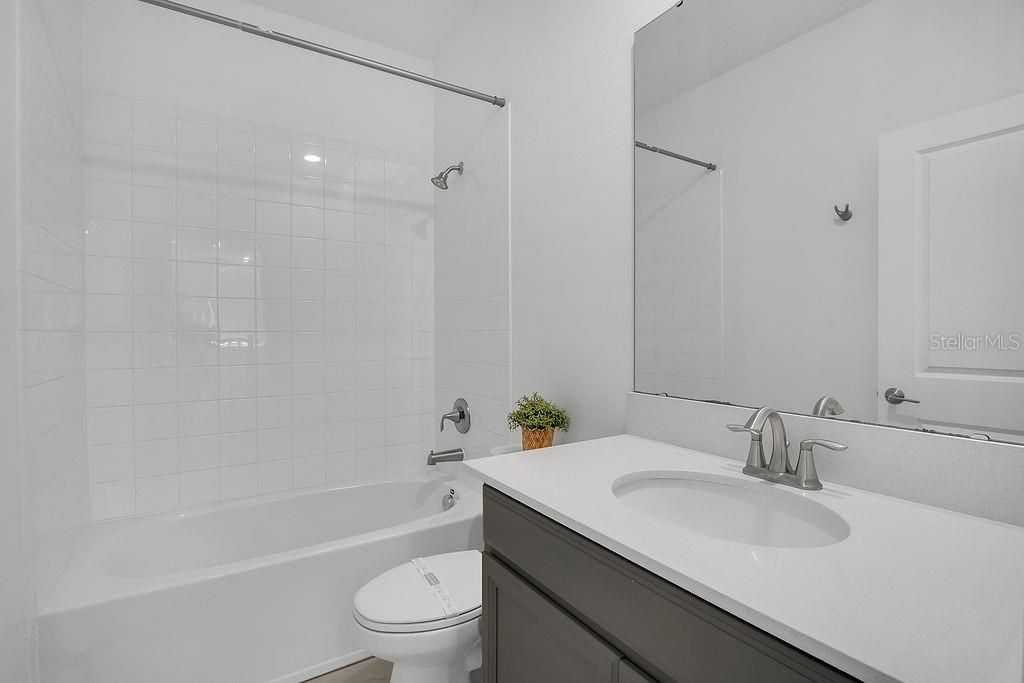 En Venta: $549,000 (6 camas, 5 baños, 3291 Pies cuadrados)