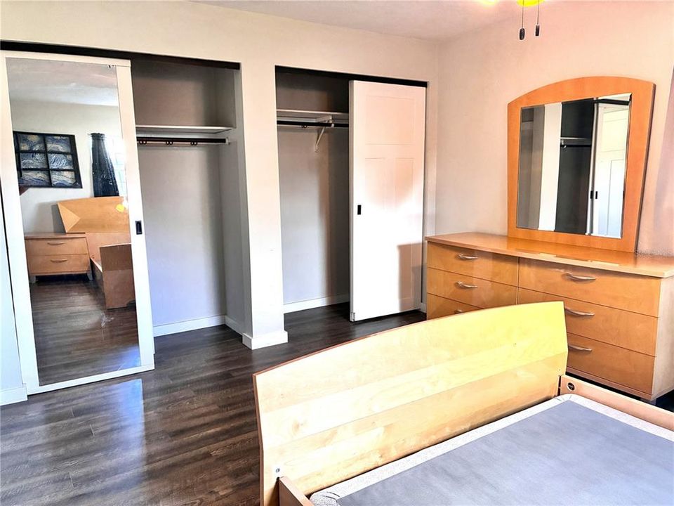For Sale: $309,000 (2 beds, 1 baths, 891 Square Feet)