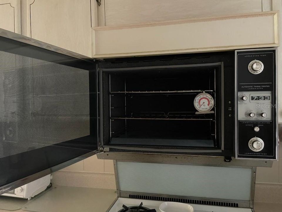 На продажу: $92,900 (2 спален, 1 ванн, 1040 Квадратных фут)