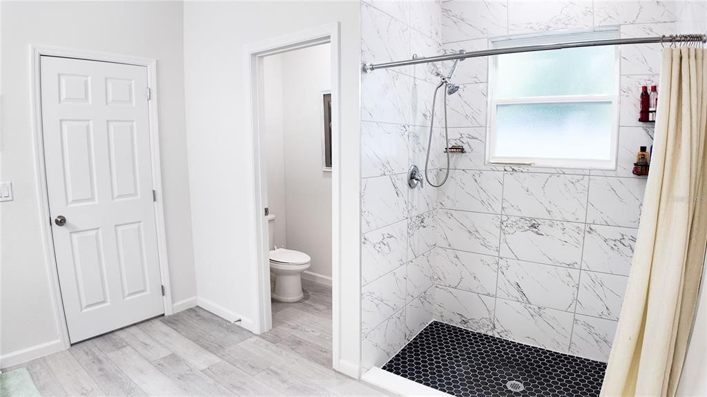 For Sale: $319,990 (4 beds, 2 baths, 1782 Square Feet)