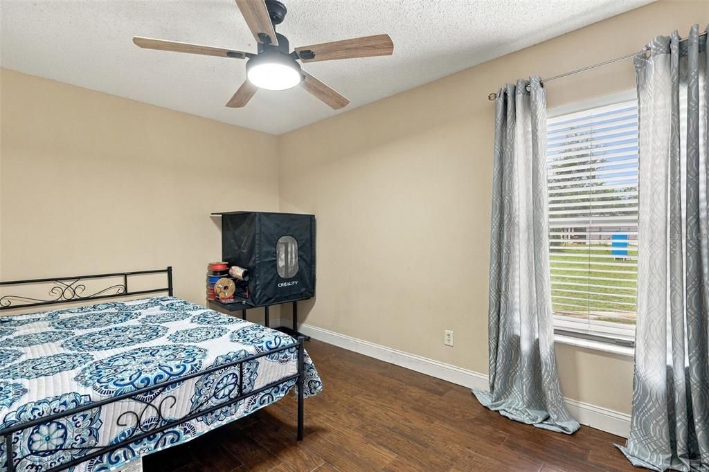 For Sale: $349,900 (3 beds, 2 baths, 1437 Square Feet)
