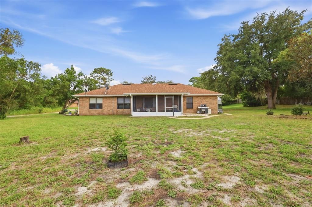 For Sale: $349,900 (3 beds, 2 baths, 1437 Square Feet)