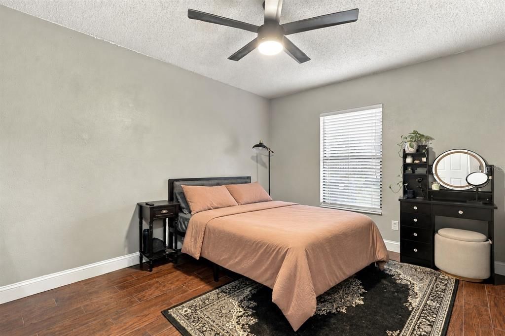 For Sale: $349,900 (3 beds, 2 baths, 1437 Square Feet)