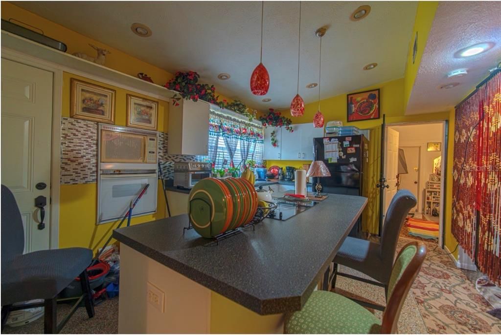 For Sale: $330,000 (3 beds, 2 baths, 1497 Square Feet)