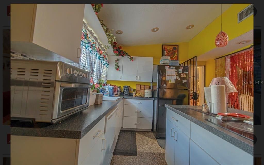 For Sale: $330,000 (3 beds, 2 baths, 1497 Square Feet)