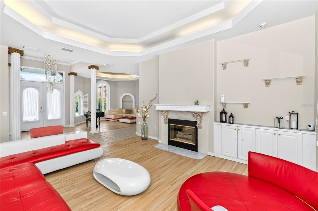 : $799,999 (4 贝兹, 3 浴室, 3458 平方英尺)