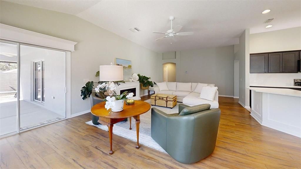 En Venta: $380,000 (3 camas, 2 baños, 1812 Pies cuadrados)