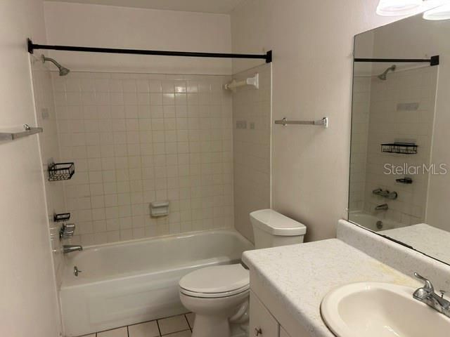 В аренду: $1,800 (2 спален, 2 ванн, 1090 Квадратных фут)