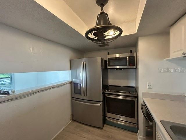 В аренду: $1,800 (2 спален, 2 ванн, 1090 Квадратных фут)