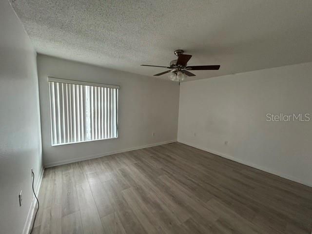 В аренду: $1,800 (2 спален, 2 ванн, 1090 Квадратных фут)