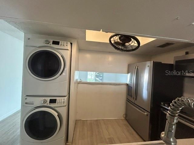 В аренду: $1,800 (2 спален, 2 ванн, 1090 Квадратных фут)