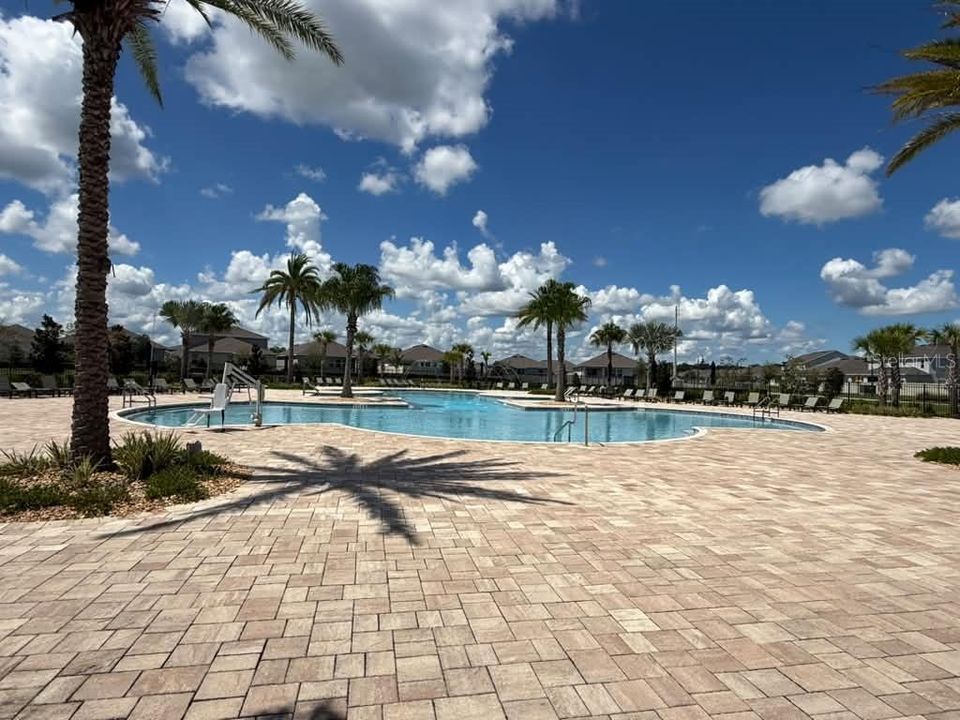 For Sale: $340,000 (3 beds, 2 baths, 1260 Square Feet)